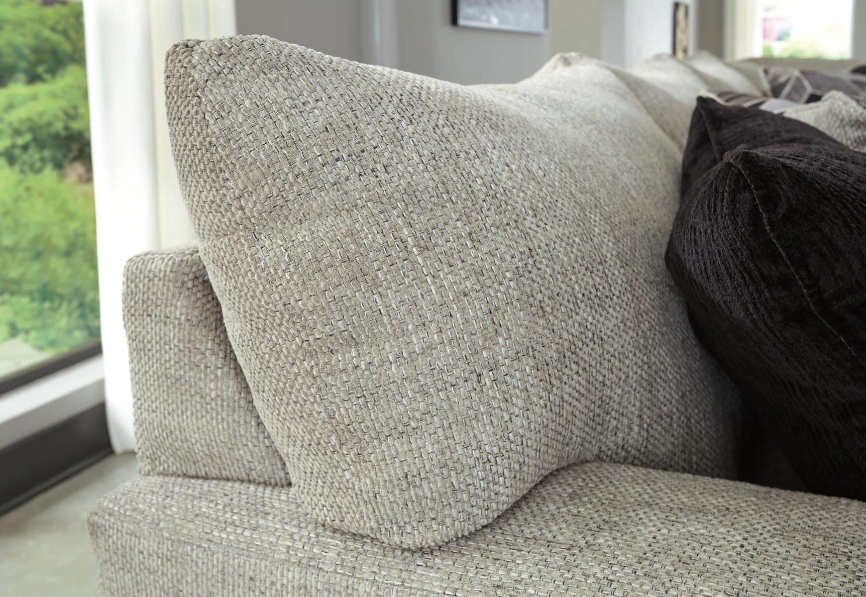 Megginson 2-Piece Sectional with Chair and Ottoman - Image 11