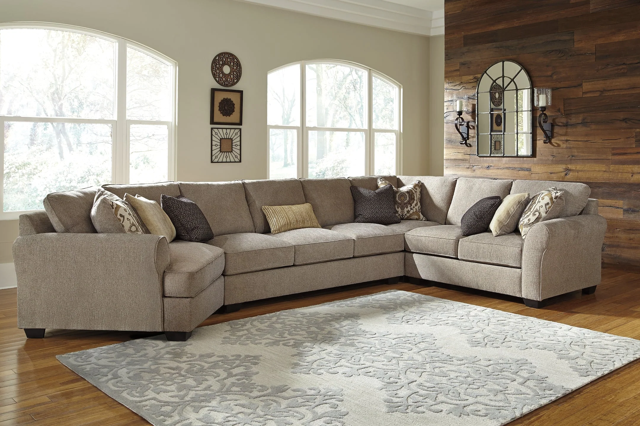 Pantomine 4-Piece Sectional with Ottoman - Image 4