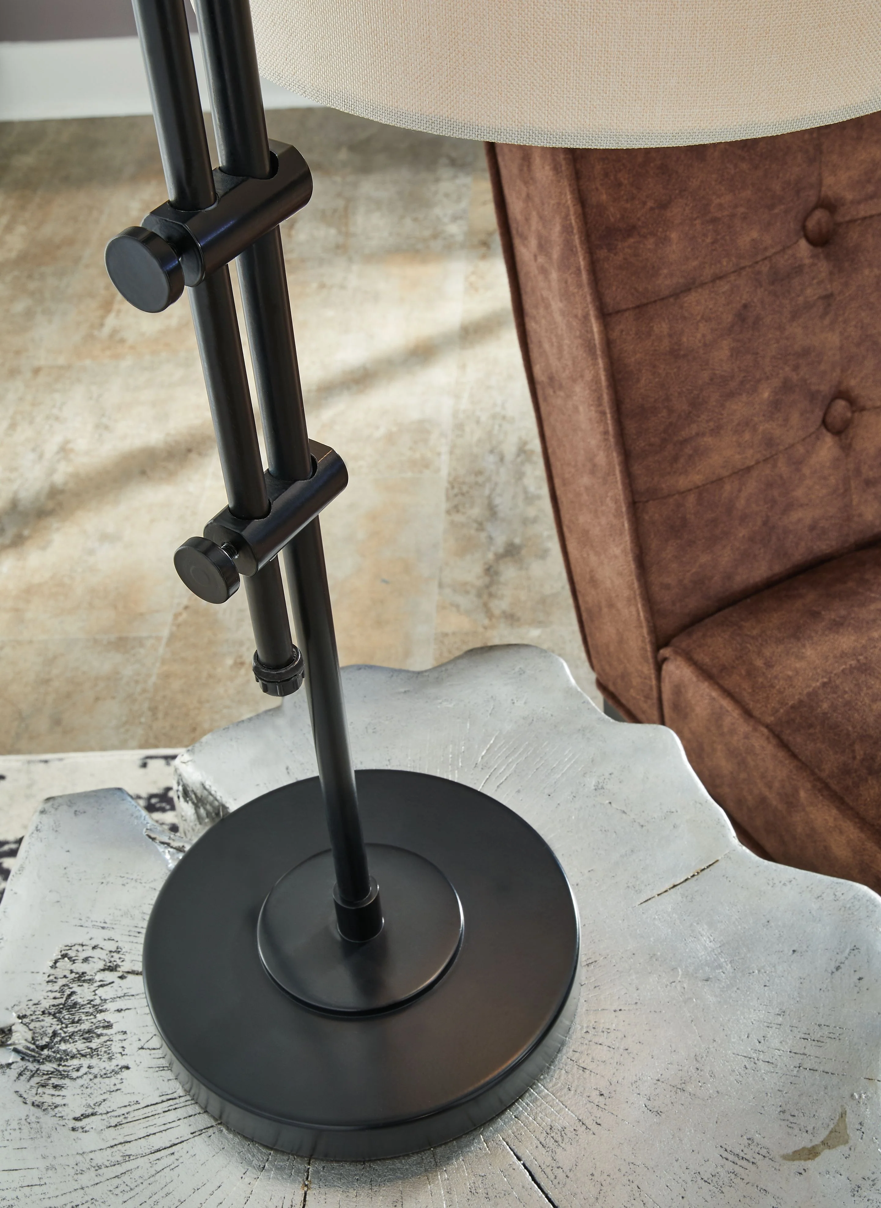 Baronvale - Metal Accent Lamp - Image 3