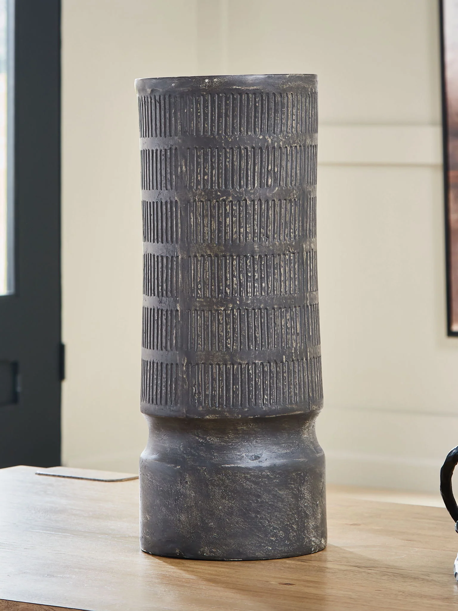 Beninworth - Vase - Image 4