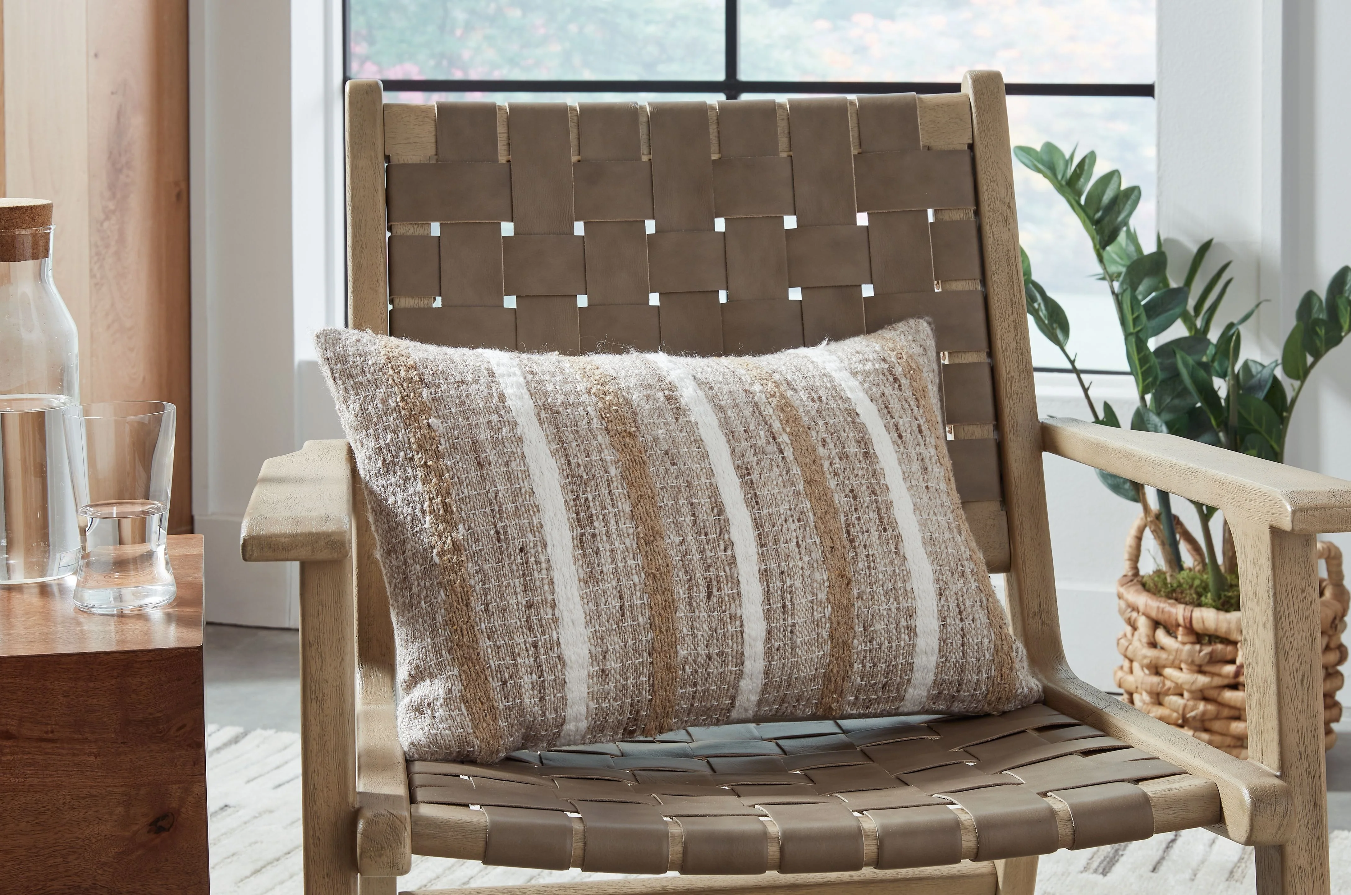 Benish - Pillow - Image 4