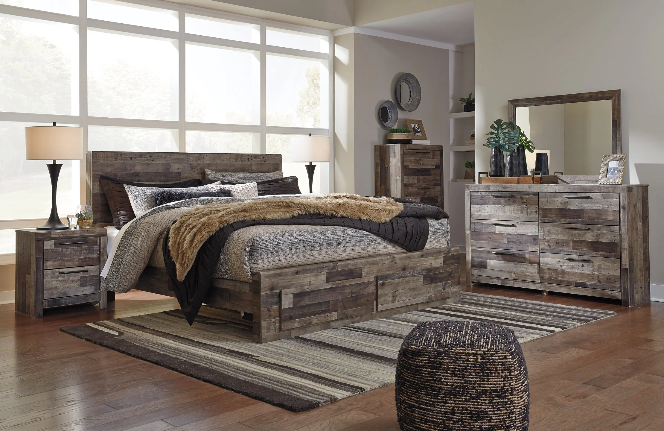 Derekson Queen Panel Bed with 2 Storage Drawers - Image 13