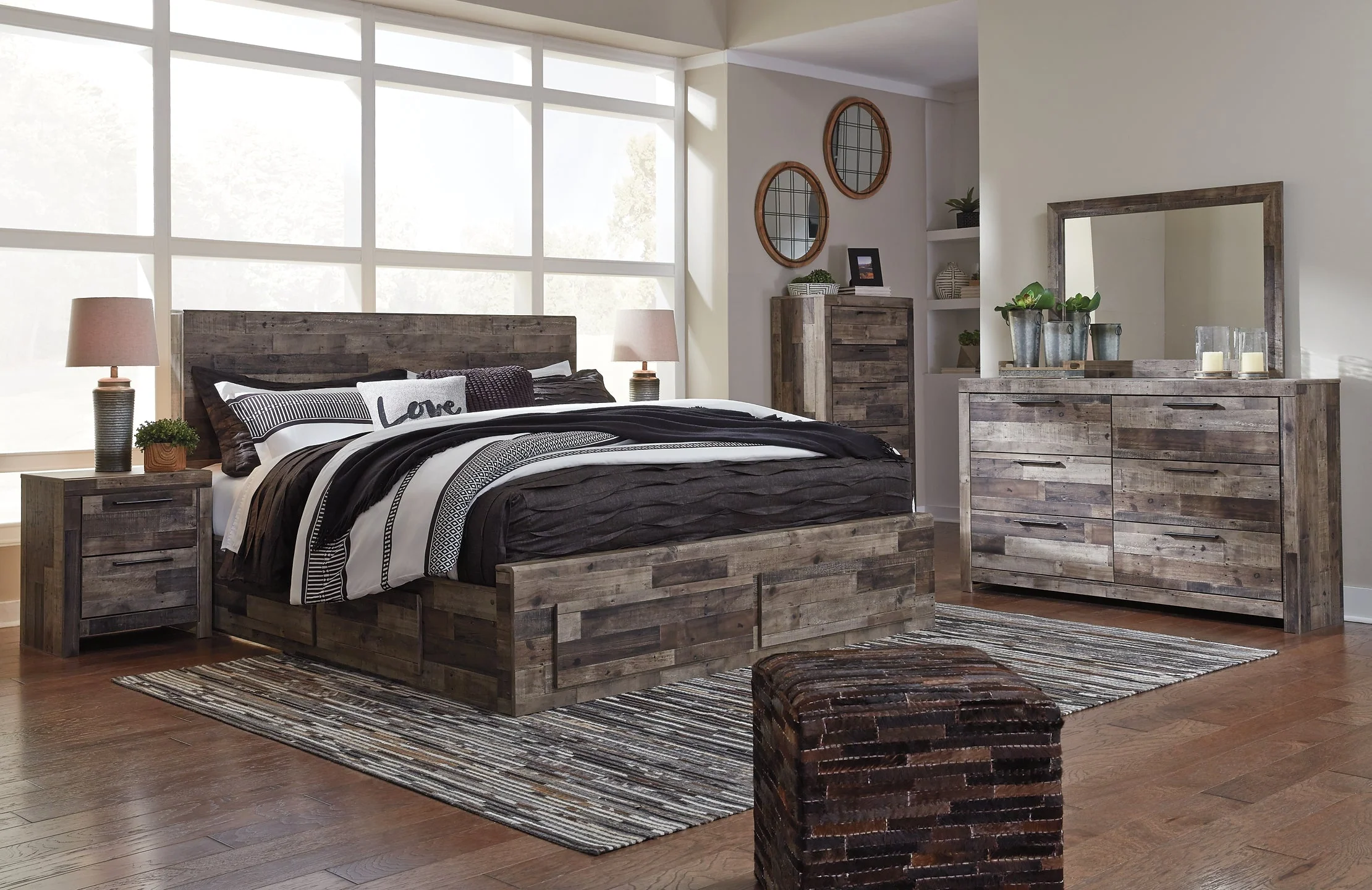 Derekson Queen Panel Bed with 6 Storage Drawers - Image 20