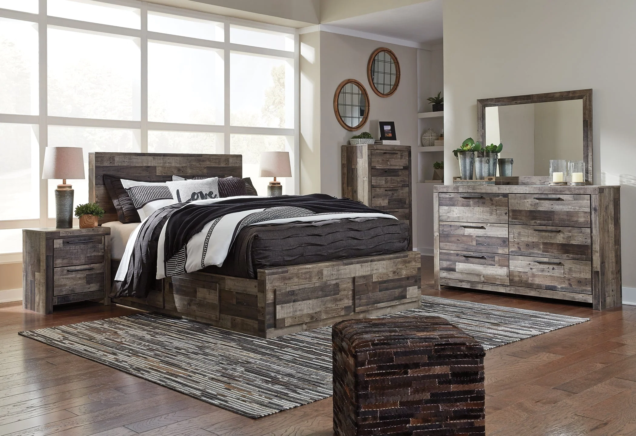 Derekson Queen Panel Bed with 6 Storage Drawers - Image 22