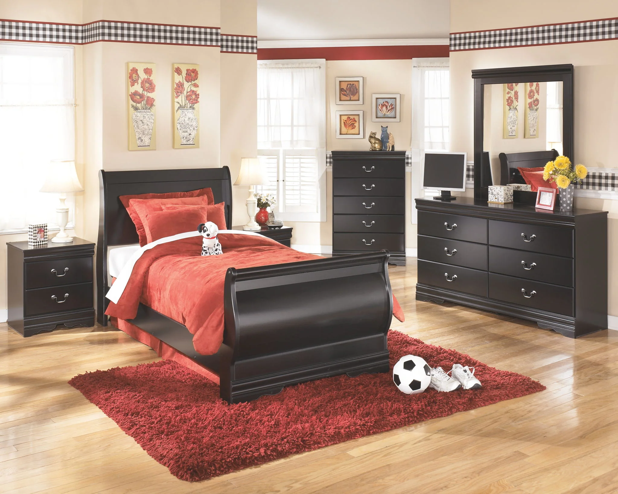 Huey Vineyard - Dresser, Mirror - Black - Image 2