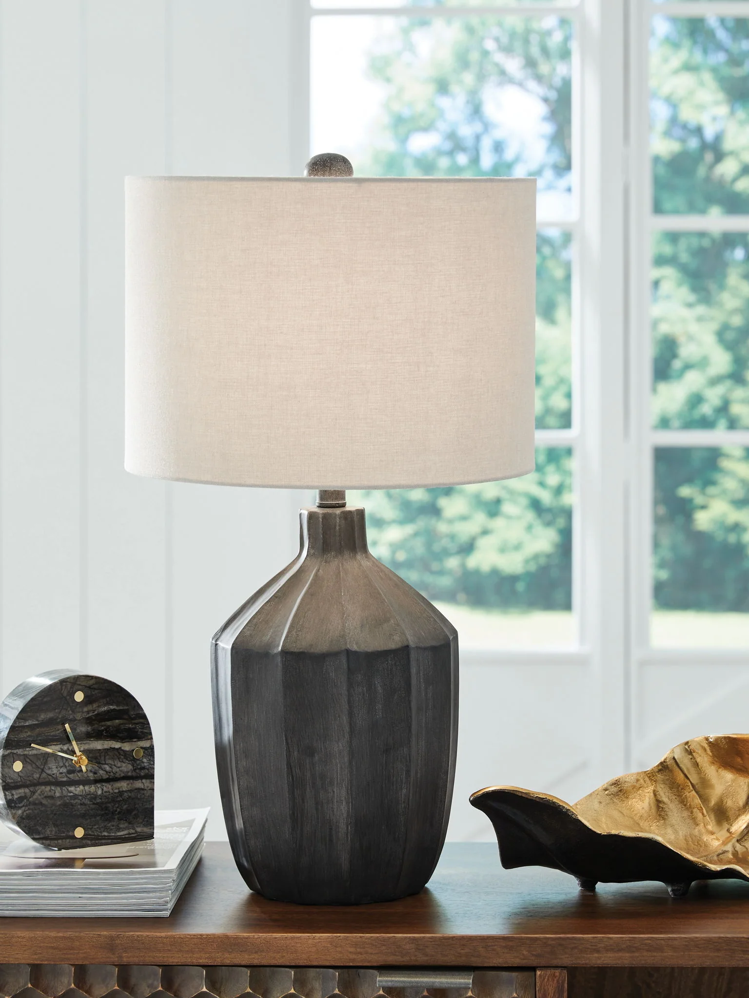 Jilton - Poly Table Lamp - Black - Image 4