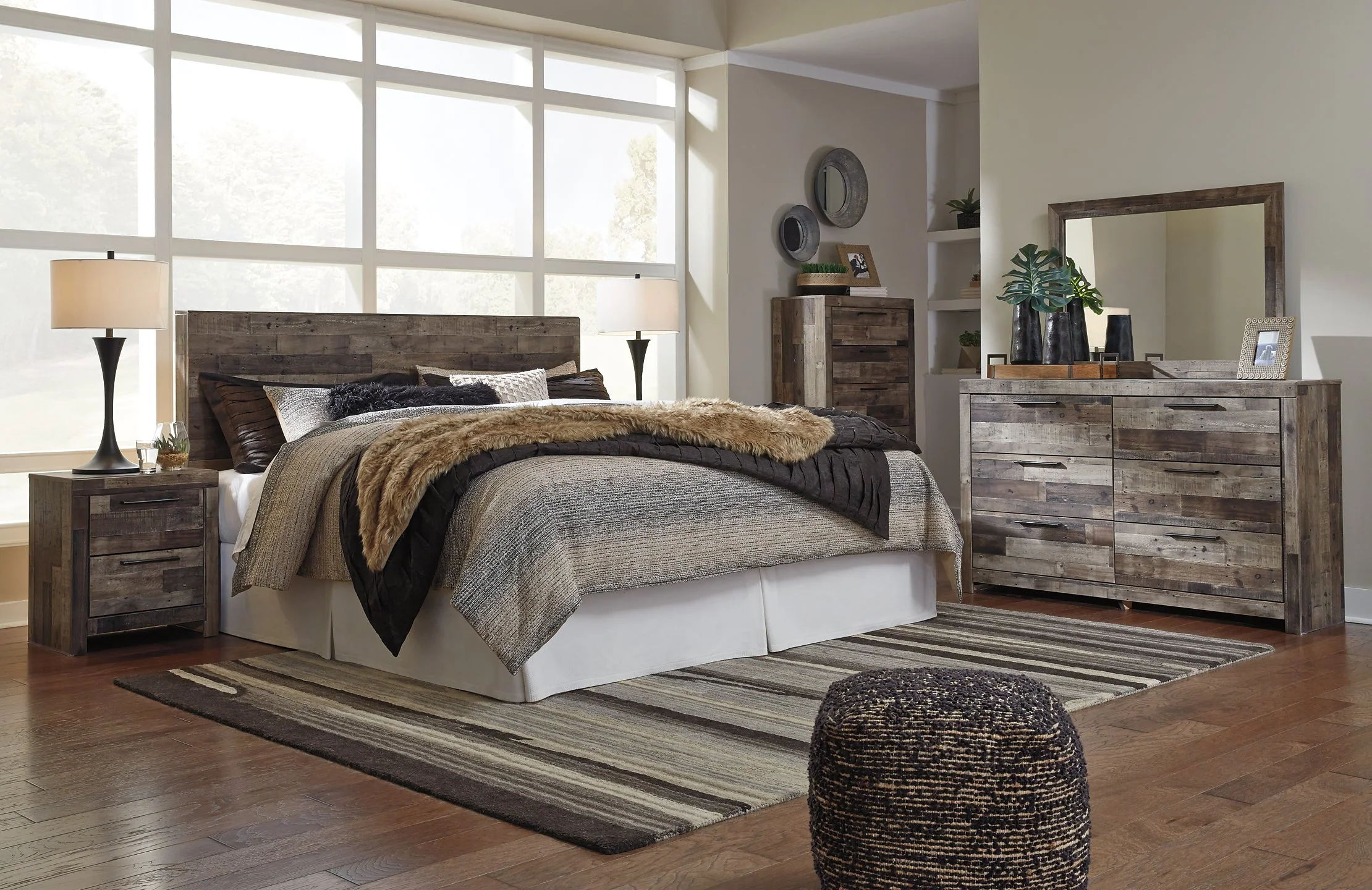 Derekson King Panel Headboard with Mirrored Dresser, Chest and Nightstand - Image 2