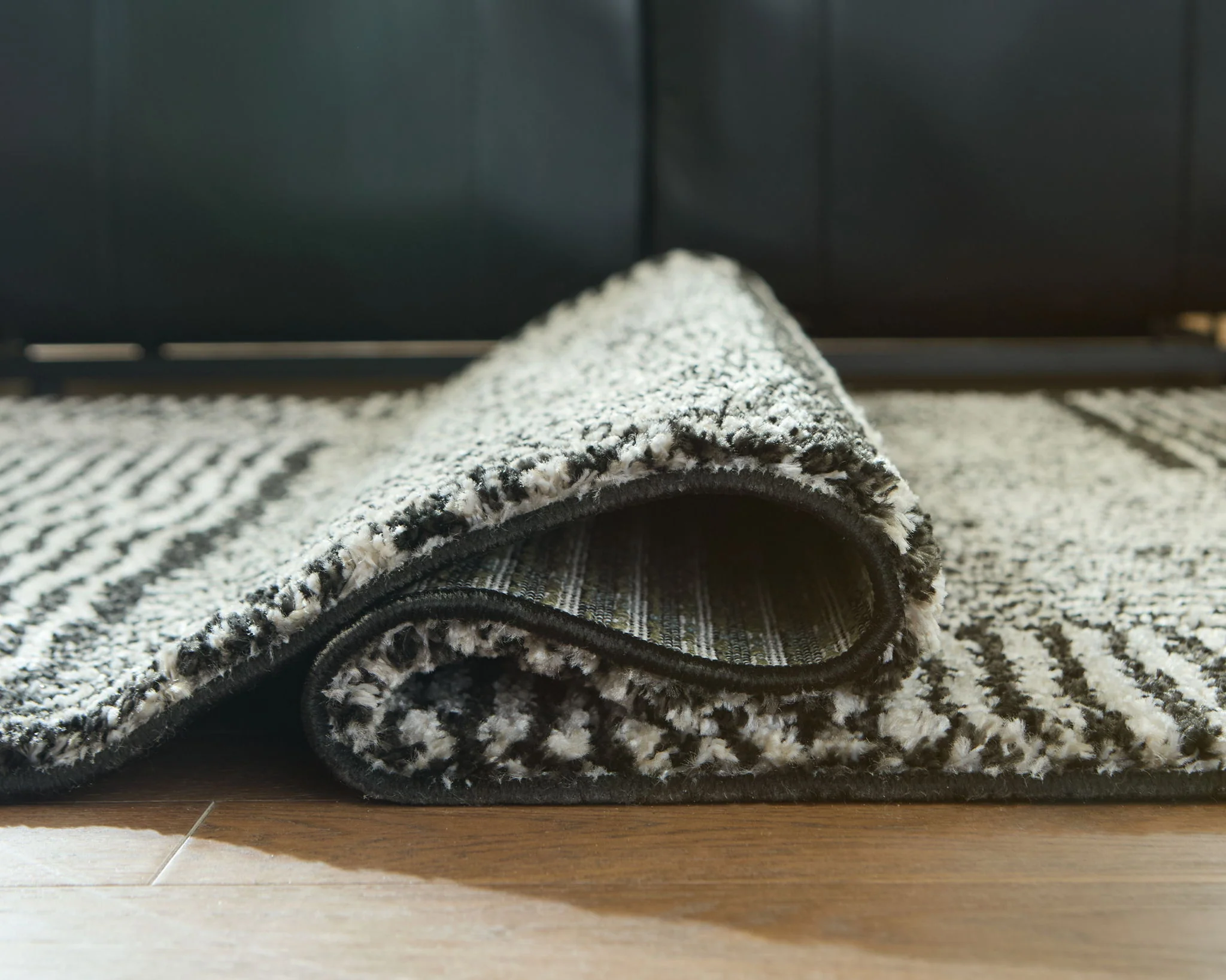 Kurtmen - Rug - Image 4