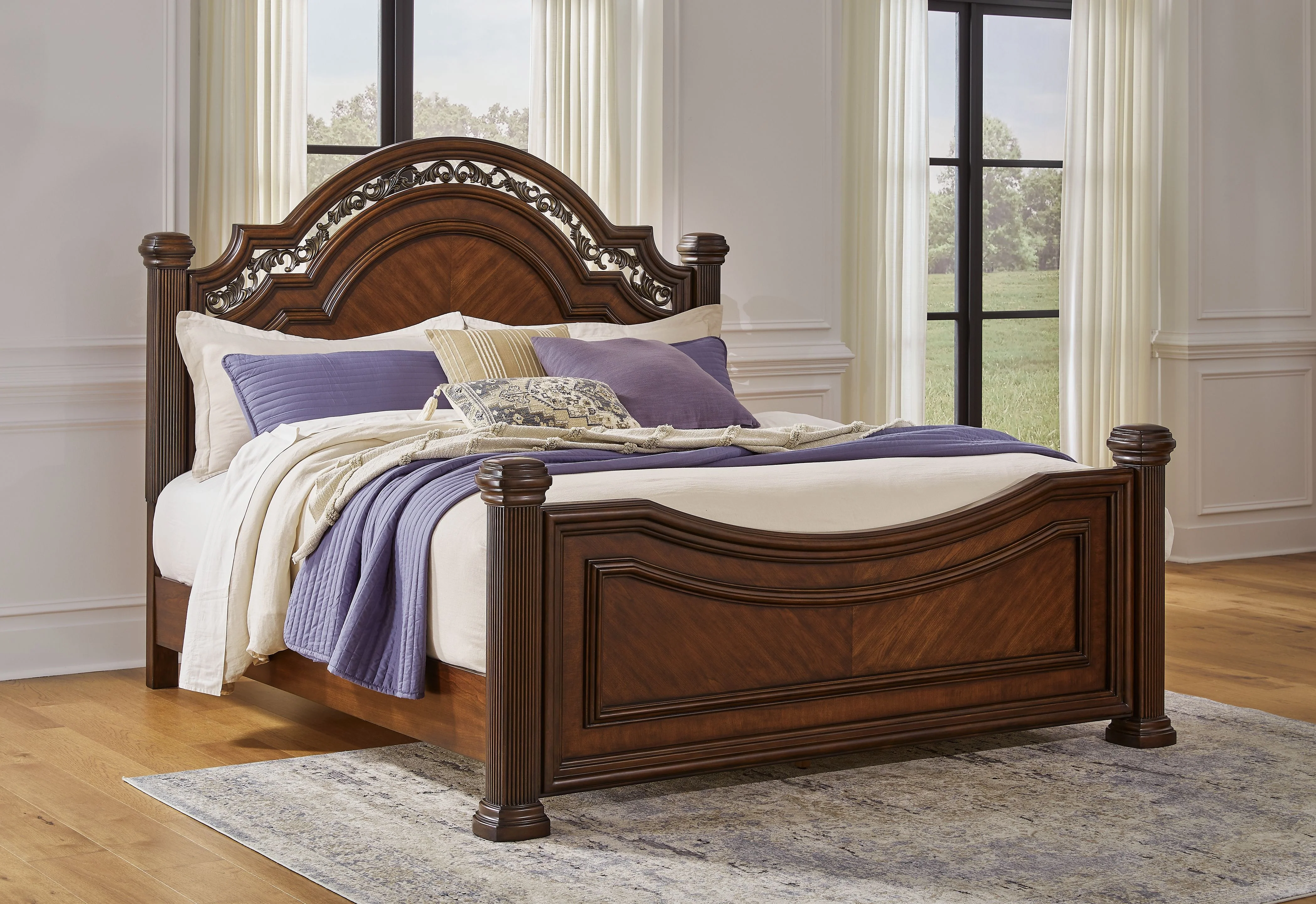 Lavinton - Poster Bed - Image 4