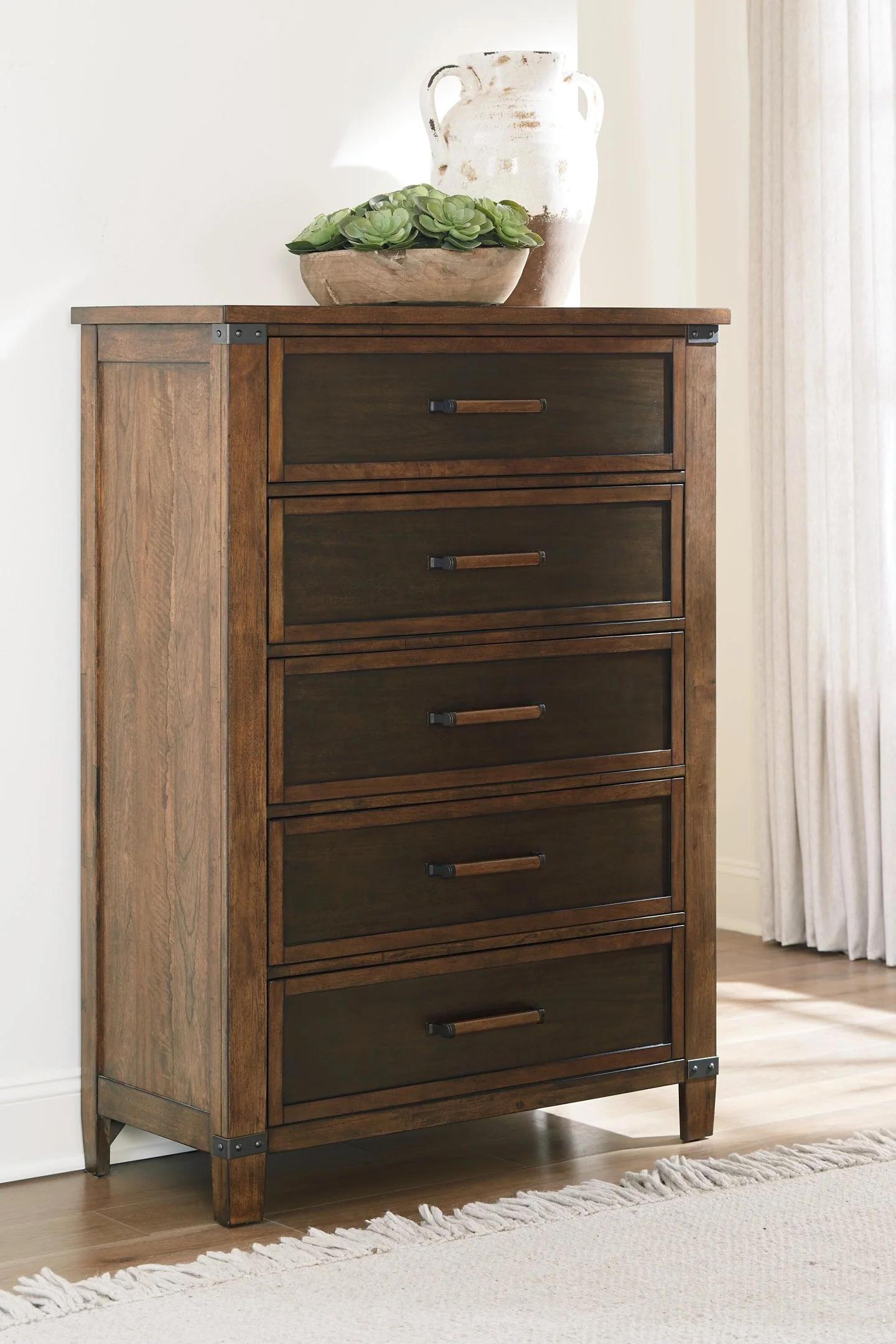 Wyattfield Queen Panel Bed with Storage with Mirrored Dresser, Chest and 2 Nightstands - Image 4