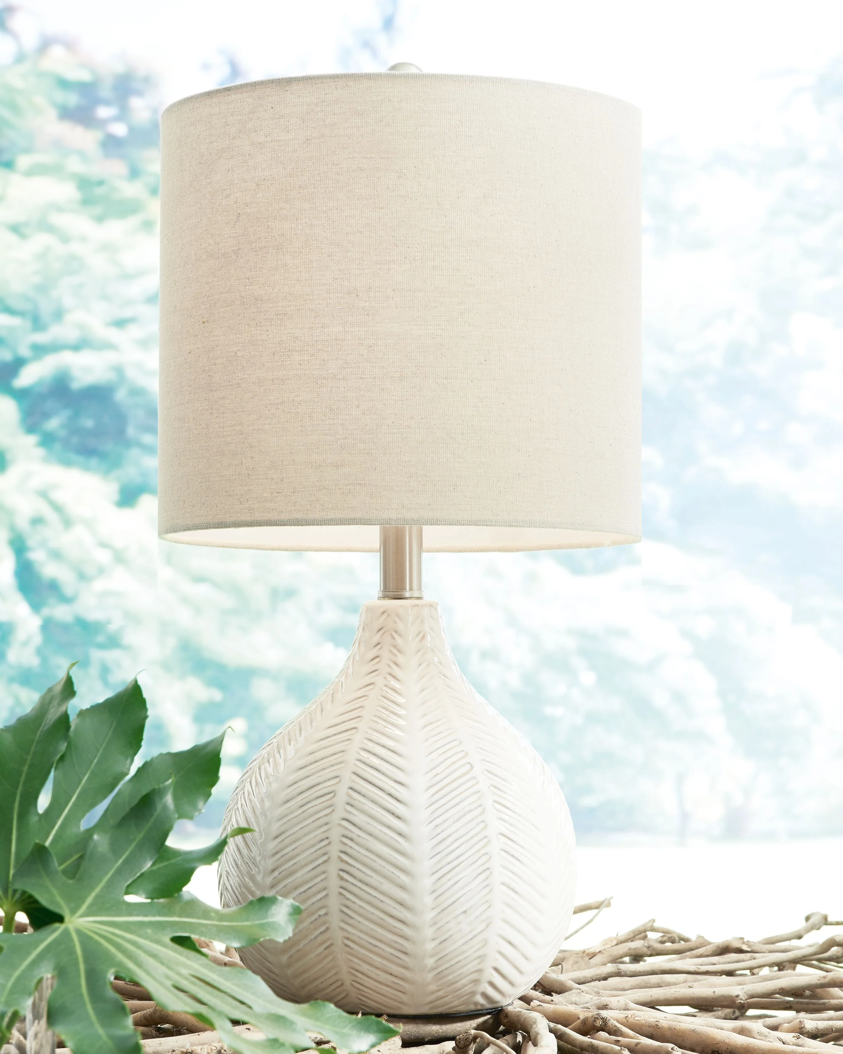 Rainermen - Ceramic Table Lamp - Off White - Image 3