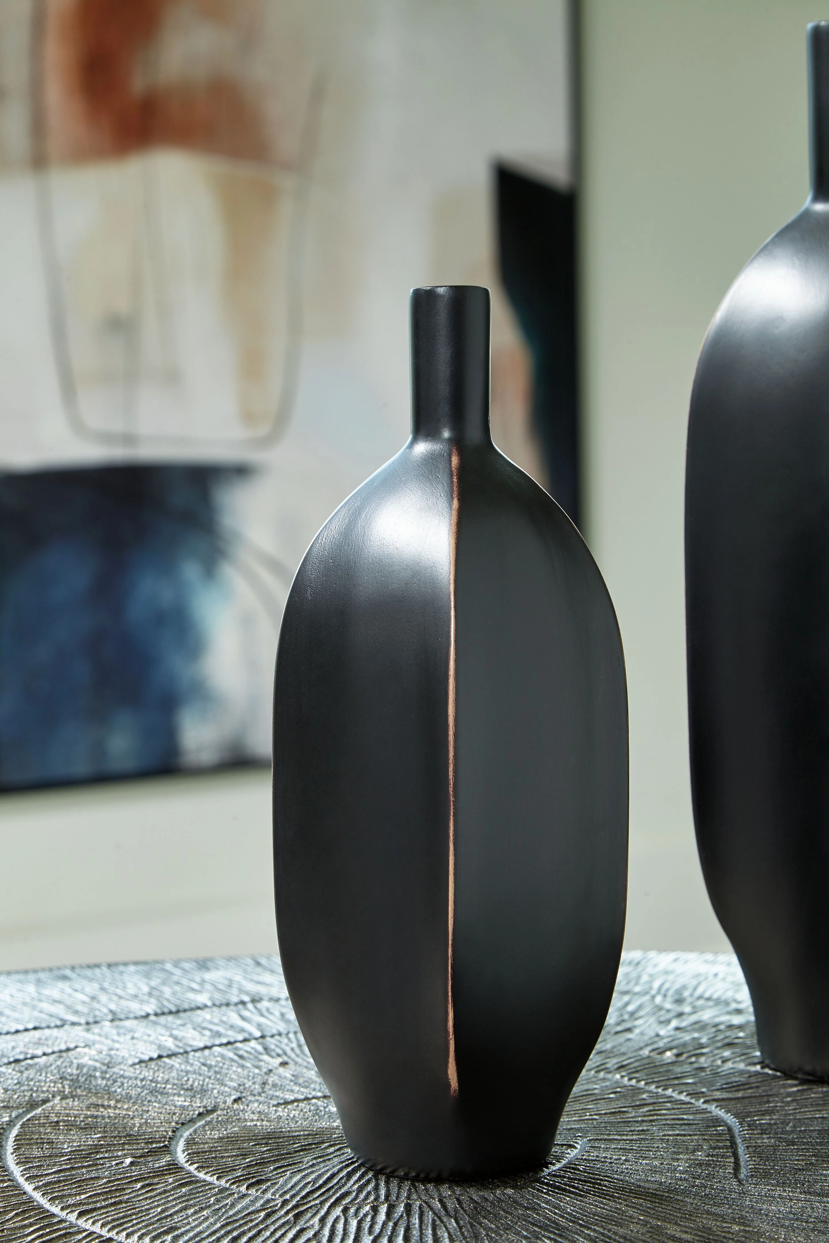 Rhaveney - Vase - Small - Image 4