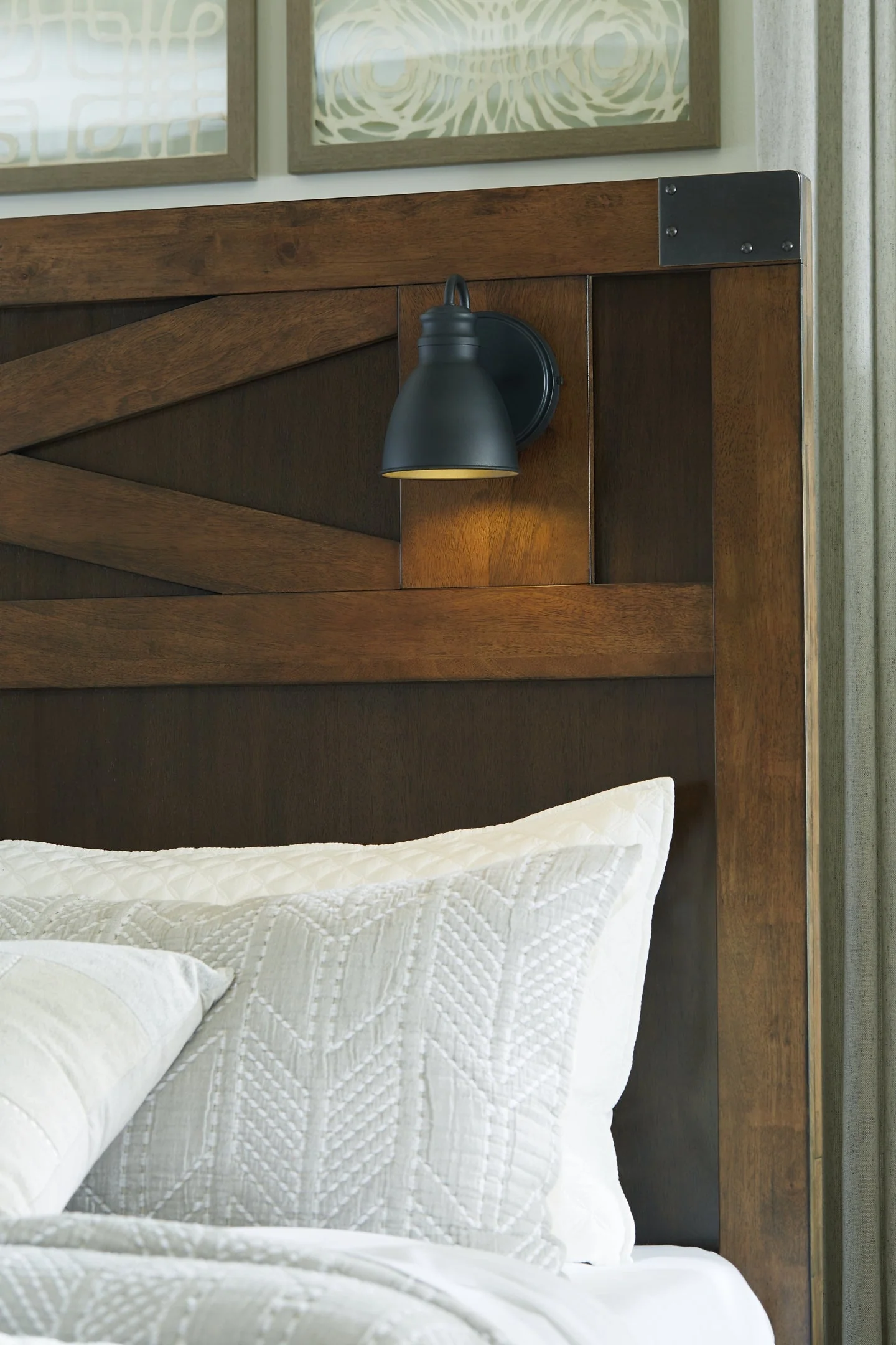 Wyattfield Queen Panel Bed with Storage - Image 18